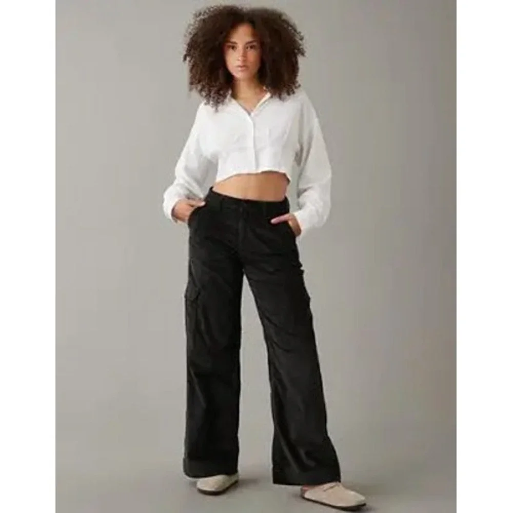 American Eagle Super High-Rise Baggy Wide Leg Cargo Corduroy Pants Black Size 8